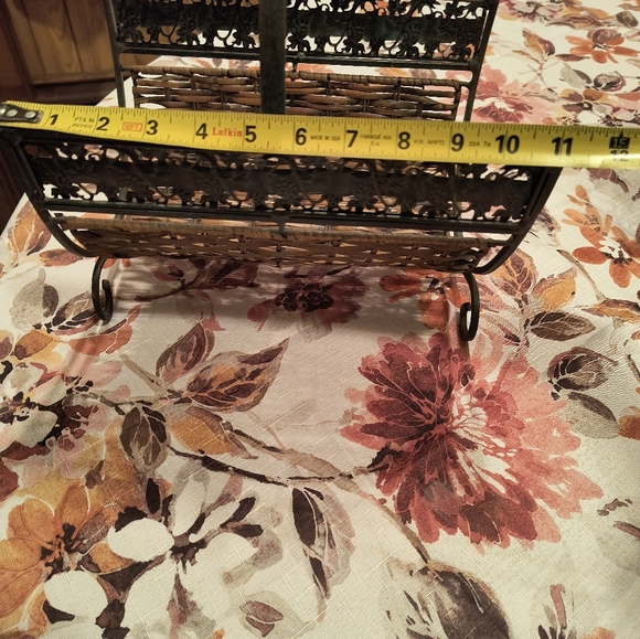 Vintage Magazine Rack - Picture 5 of 7